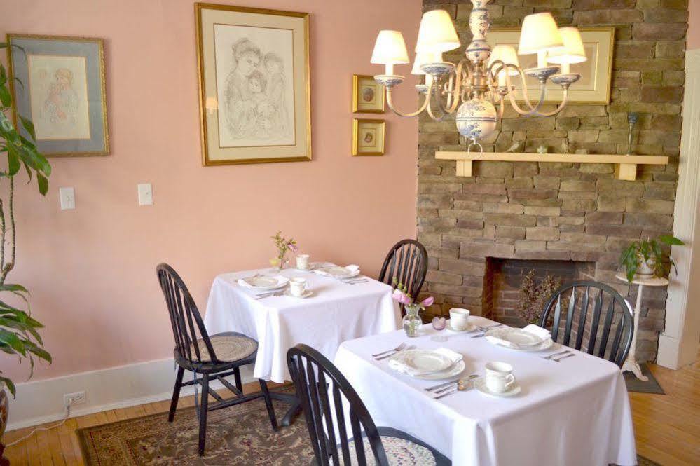 The Bell House Inn Glens Falls Esterno foto